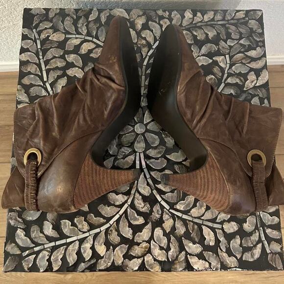 Brown Leather Steve Madden Abikus Scrunch Leather Ankle Boot Shootie Bootie - Picture 2 of 7